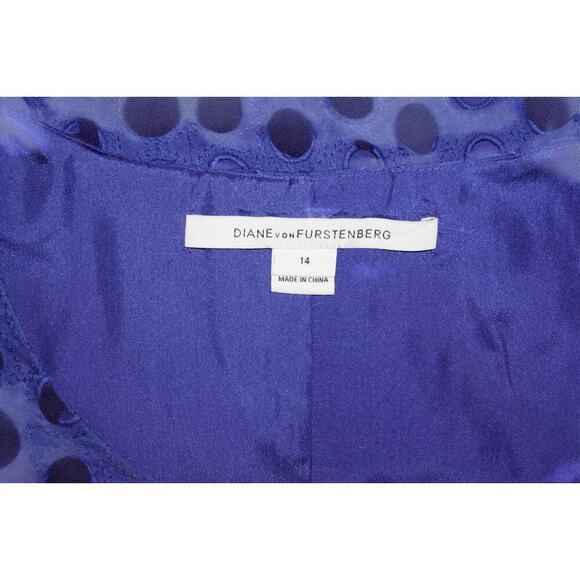 Diane Von Furstenberg Sleeveless Textured Sheath Dress – Purple Polka Dot 14 - Picture 9 of 10